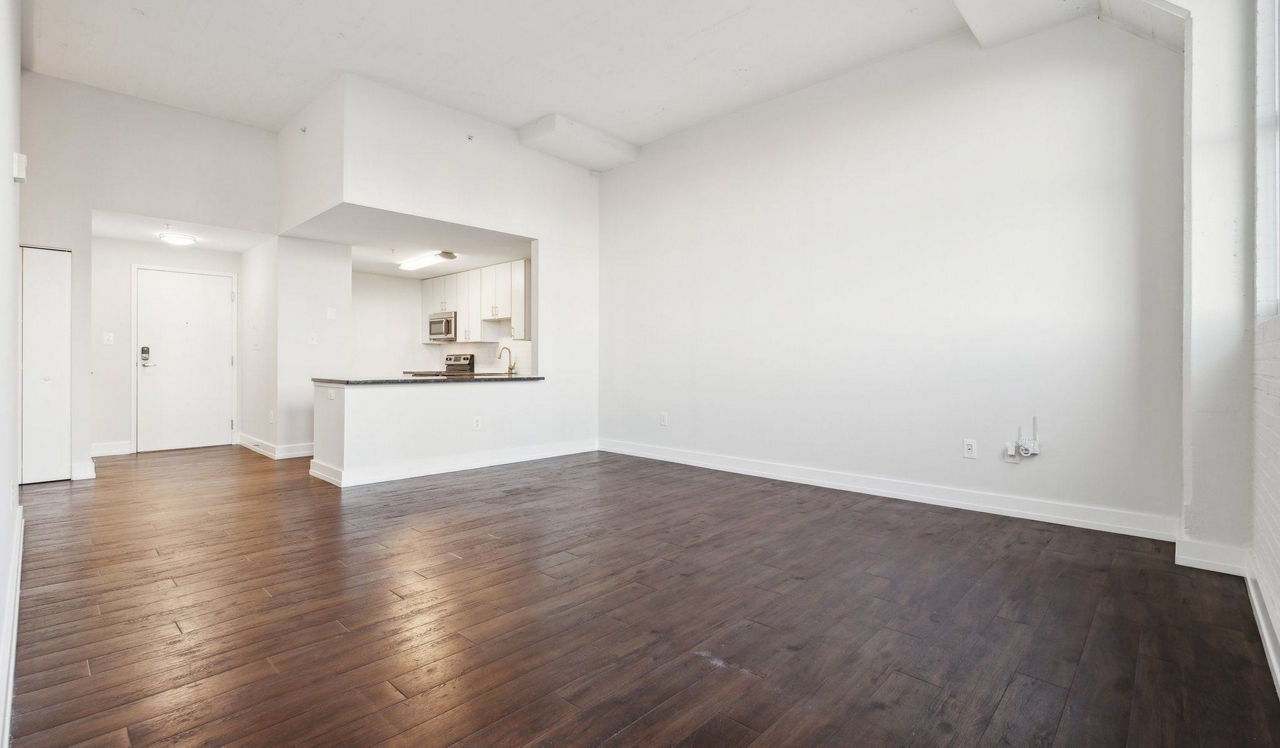 Left Bank - Philly PA - living room