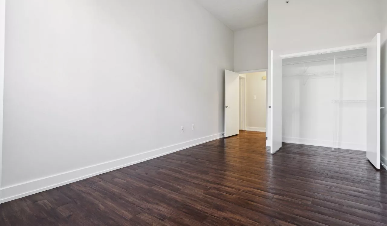 Left Bank - Philly PA - bedroom