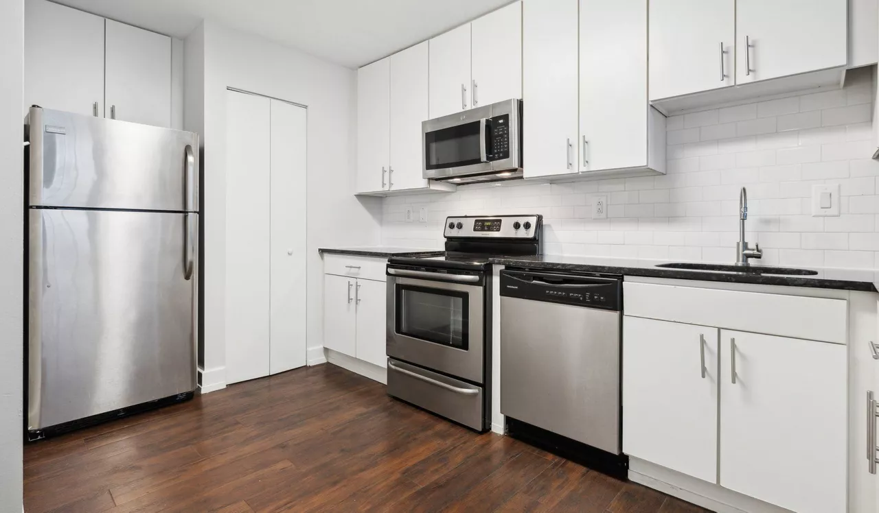 Left Bank - Philly PA - Kitchen