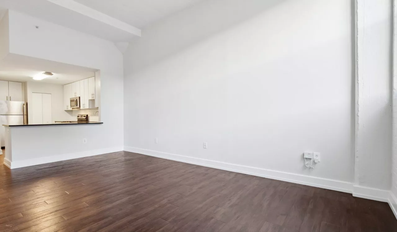 Left Bank - Philly PA - living room