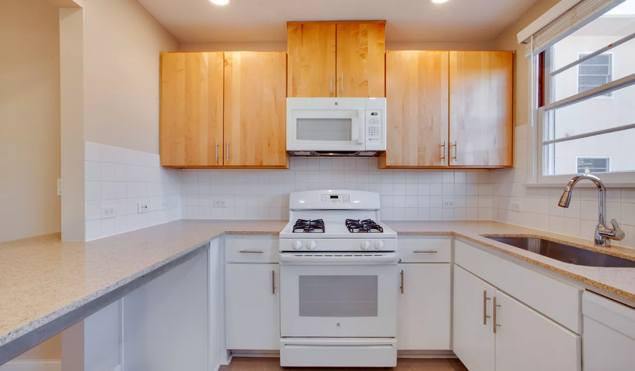 Lincoln Place - Venice Beach, CA - Kitchen
