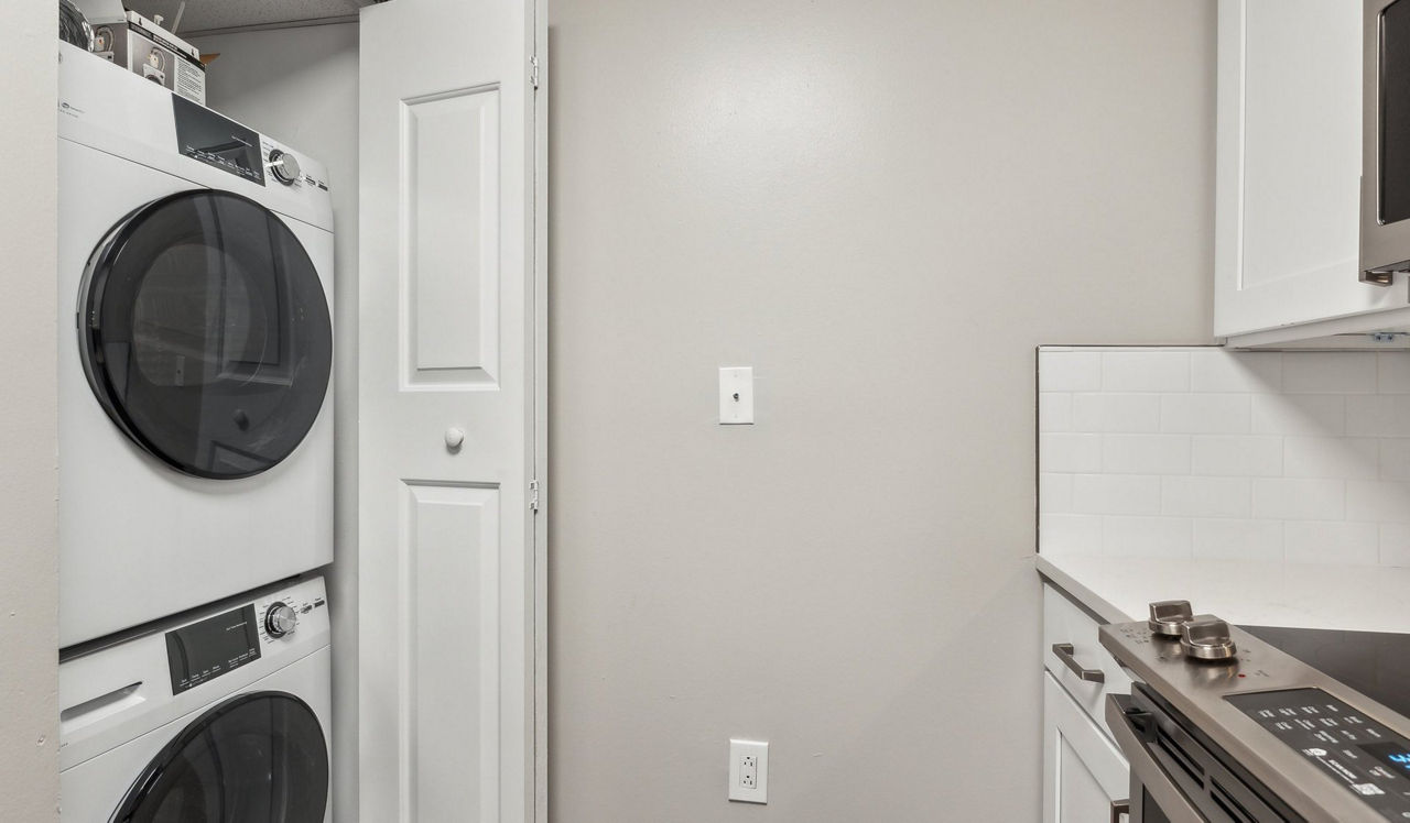 Locust on the Park - Philadelphia, PA - Laundry