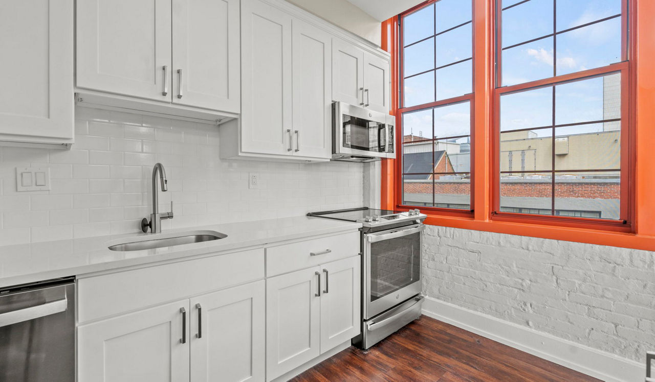 Locust on the Park - Philadelphia, PA - Kitchen
