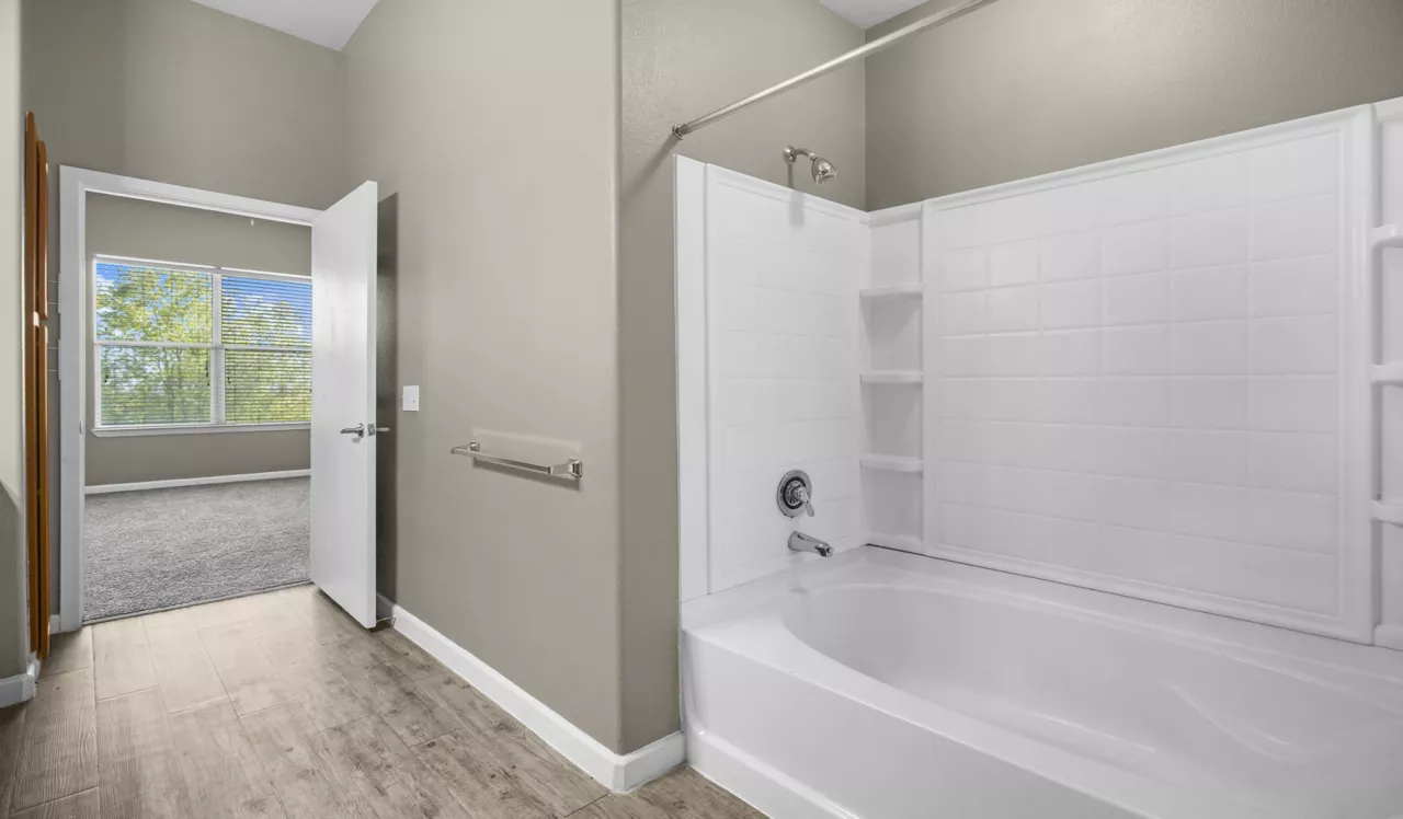 Lofts at 7100 - Las Vegas, NV - Bathroom