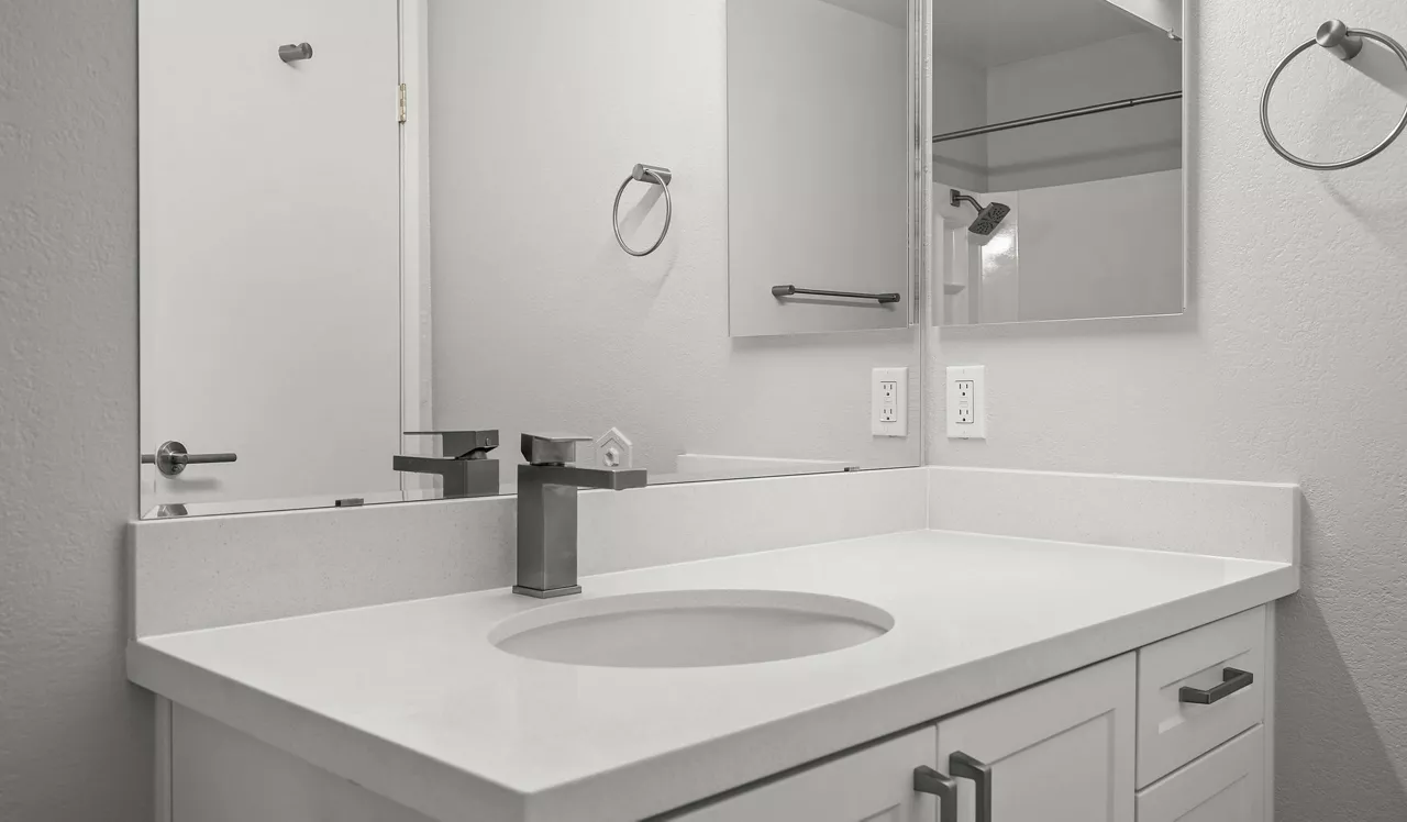 Mariners Cove Apartments - San Diego, CA - bathroom