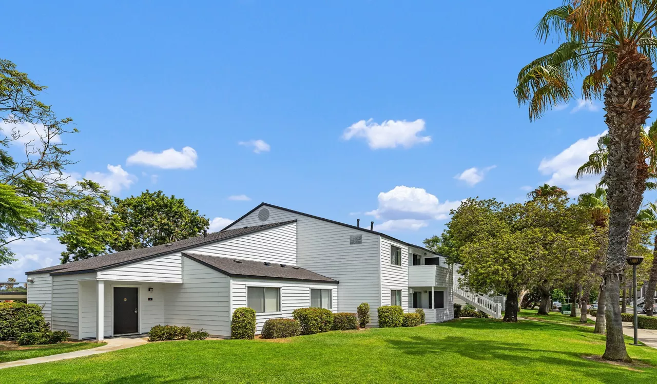 Exterior of Mariners Cove