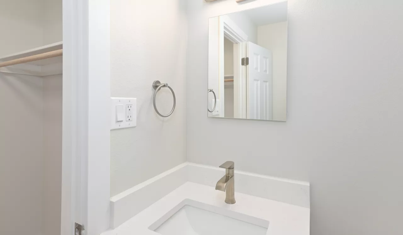 Meadow Creek - Boulder, CO - Bathroom