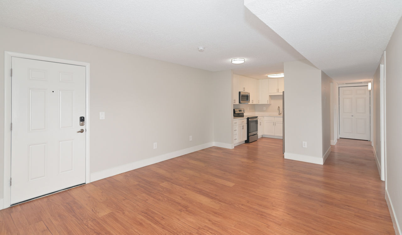 Meadow Creek - Boulder, CO - Living Room