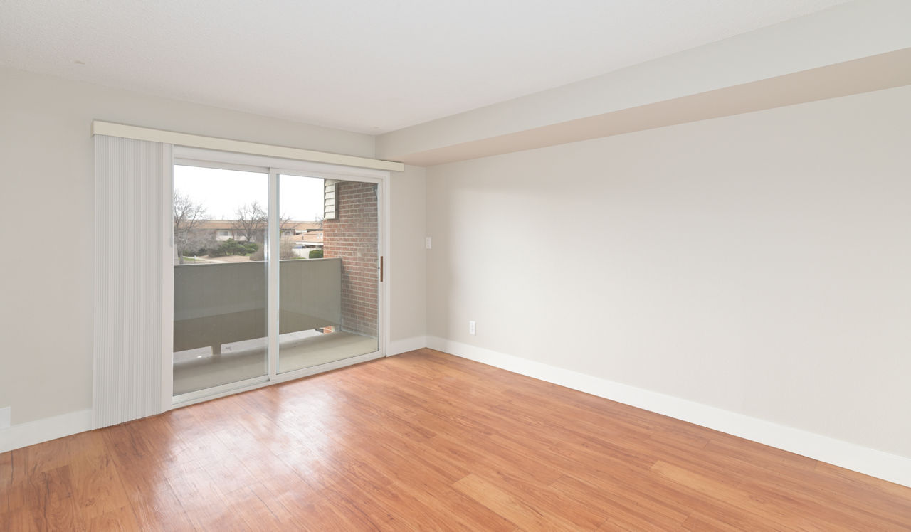 Meadow Creek - Boulder, CO - Living Room