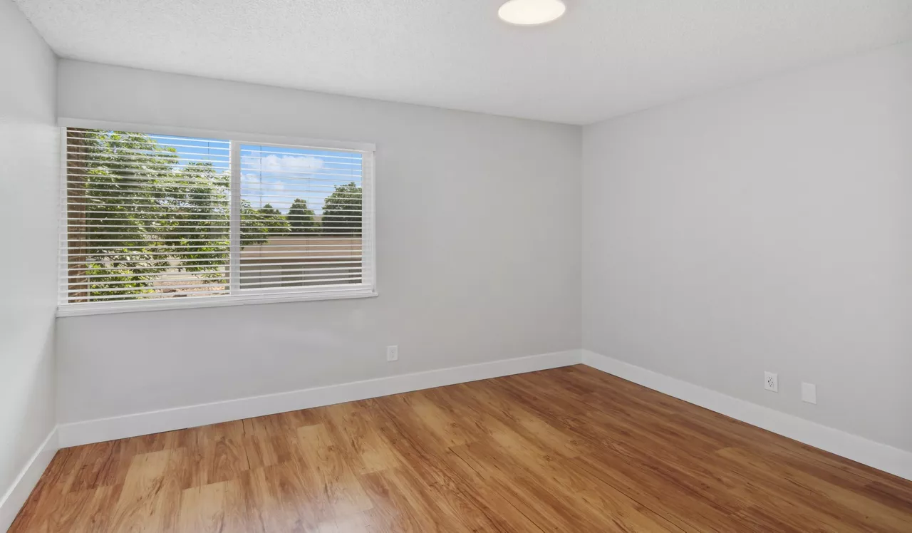 Meadow Creek - Boulder, CO - Bedroom