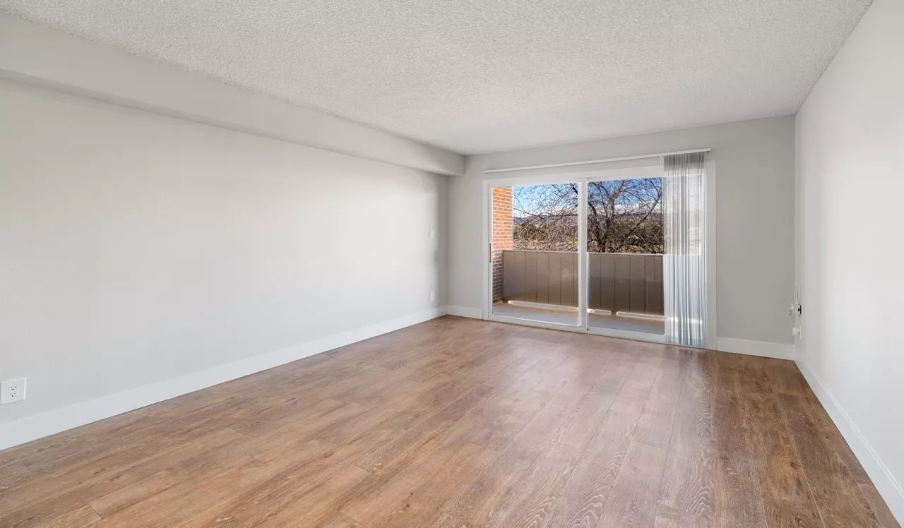 Meadow Creek - Boulder, CO - Living Room