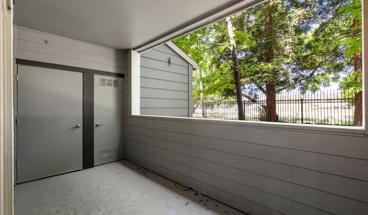 Monterey Grove Apartments - San Jose, CA - balcony