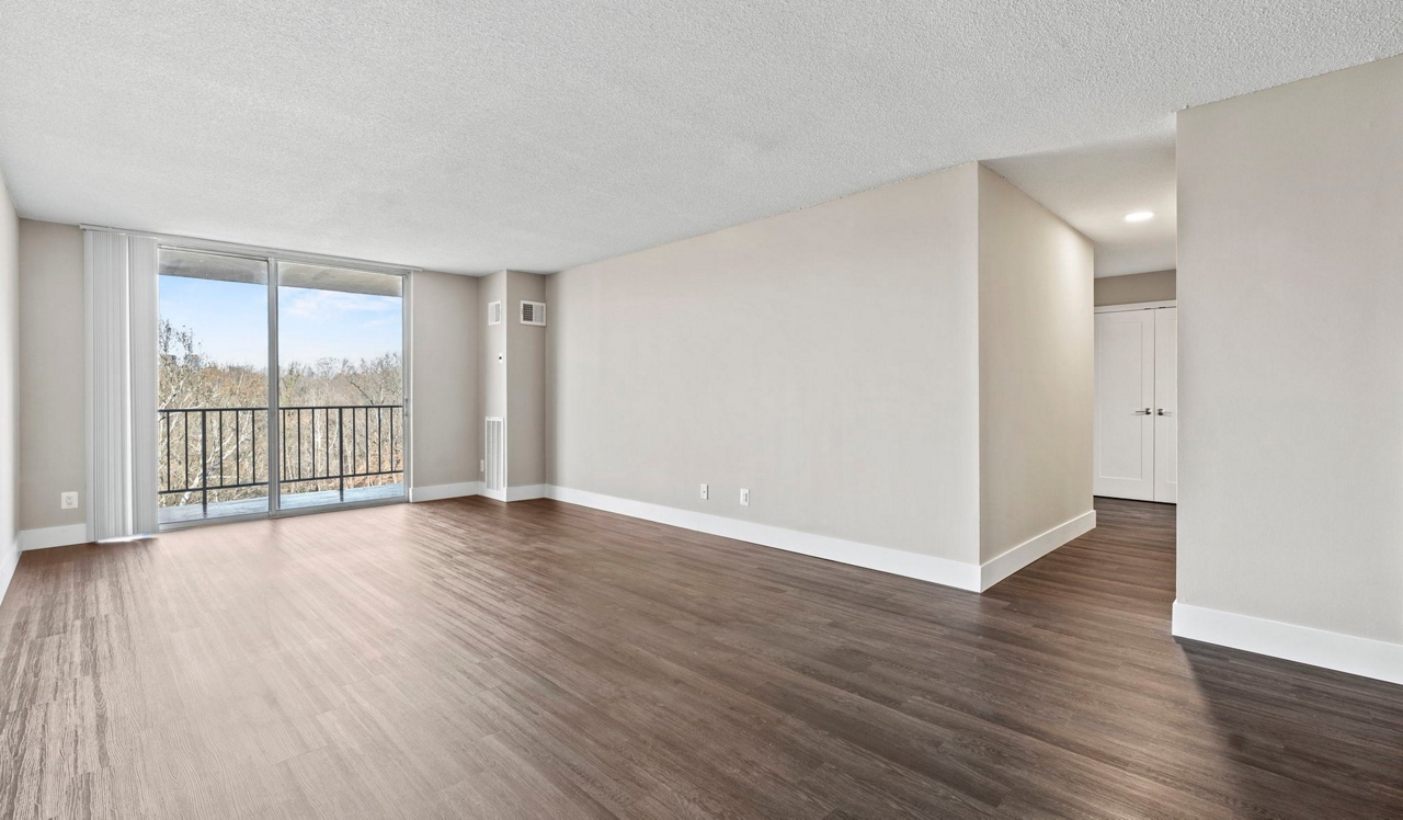 North Park - Chevy Chase, MD - Living Room/