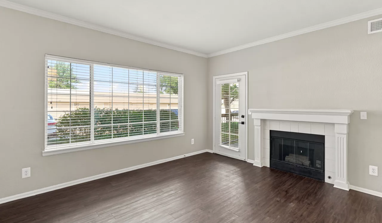 Oak Trail at Cherry Creek - Denver, CO - Living Room