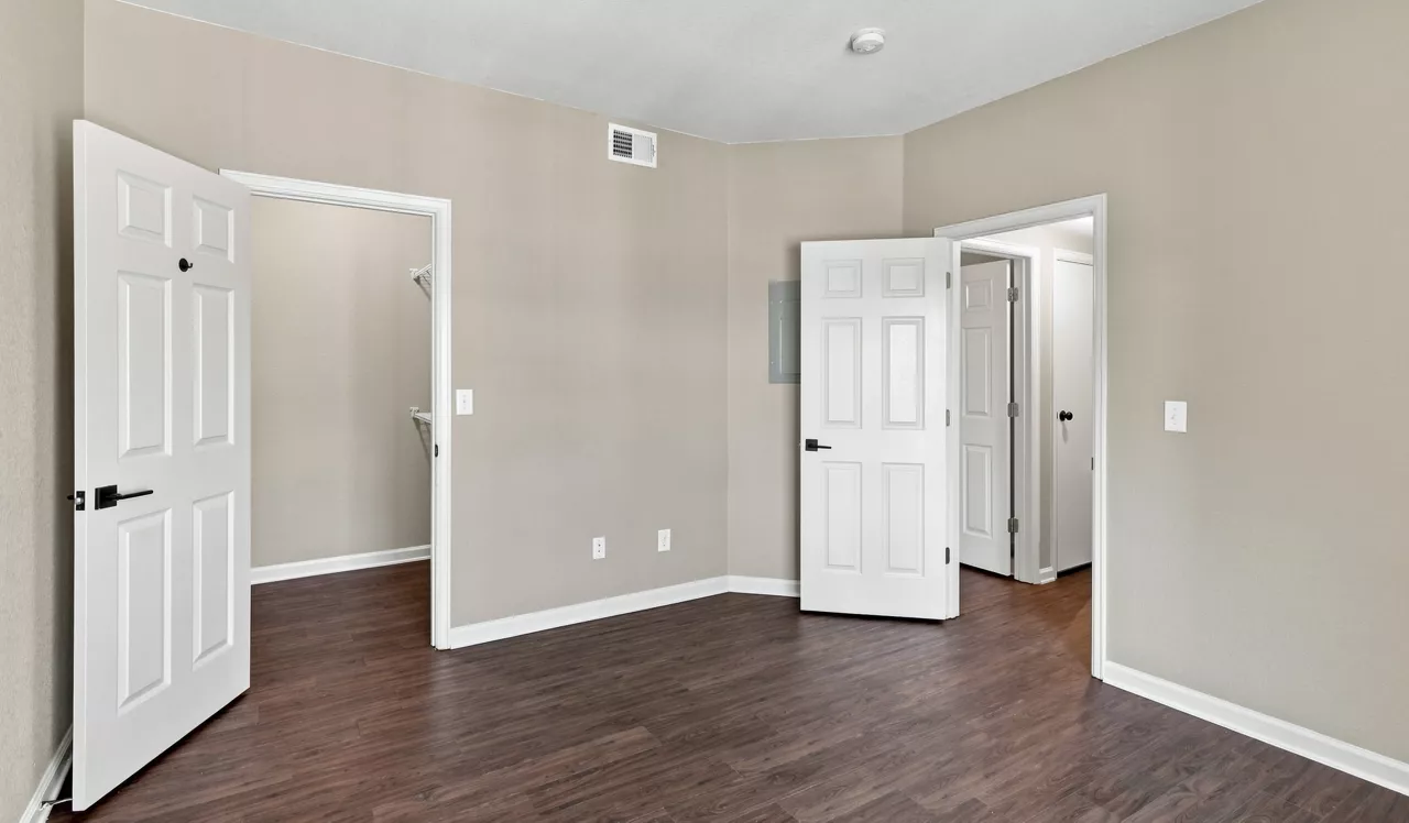 Oak Trail at Cherry Creek - Denver, CO - Bedroom