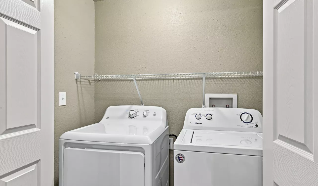 Oak Trail at Cherry Creek - Denver, CO - In-unit Washer and Dryer