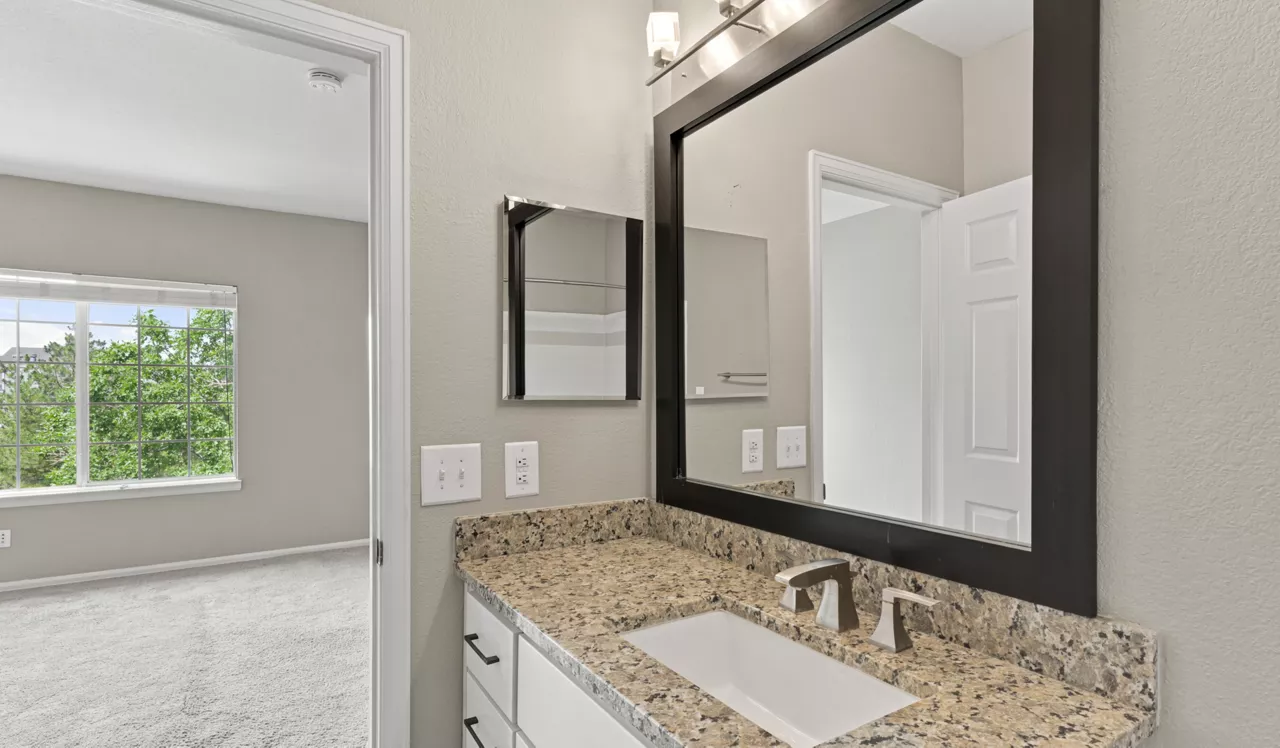Oak Trail at Cherry Creek - Denver, CO - Bathroom
