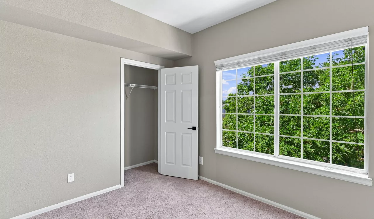 Oak Trail at Cherry Creek - Denver, CO - Bedroom