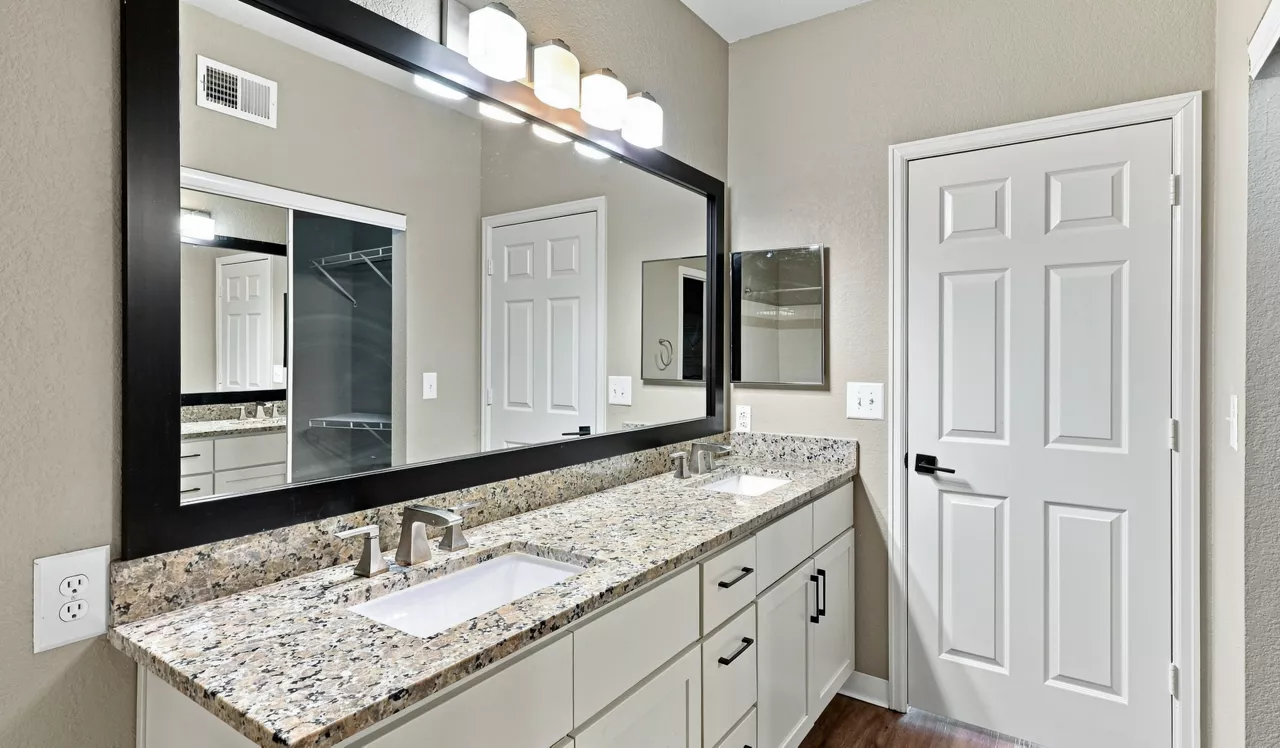 Oak Trail at Cherry Creek - Denver, CO - Bathroom