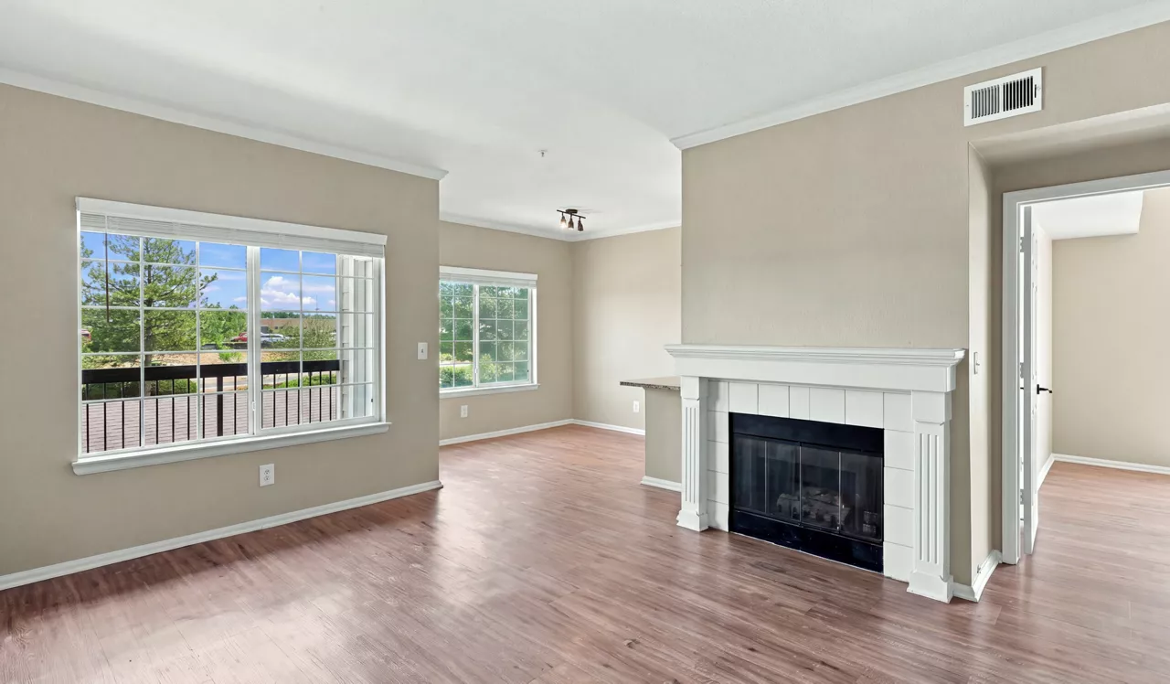 Oak Trail at Cherry Creek - Denver, CO - Living Room