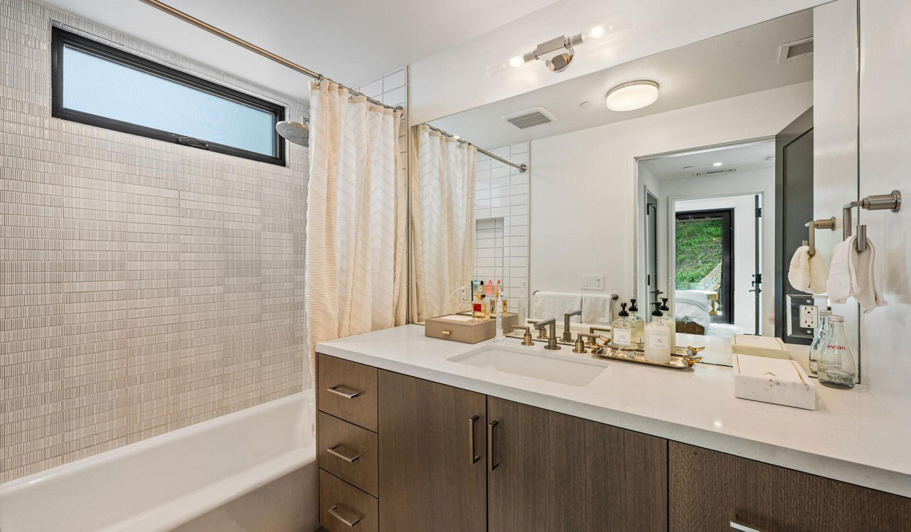 Oakshore Drive - Corte Madera, CA - Bathroom