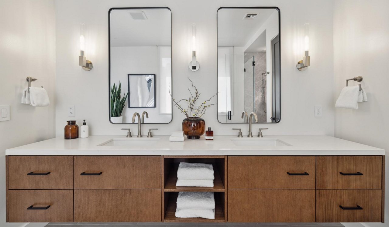 1920_OakshoreDrive_Plan1BUnit12_Bathroom04 - 1