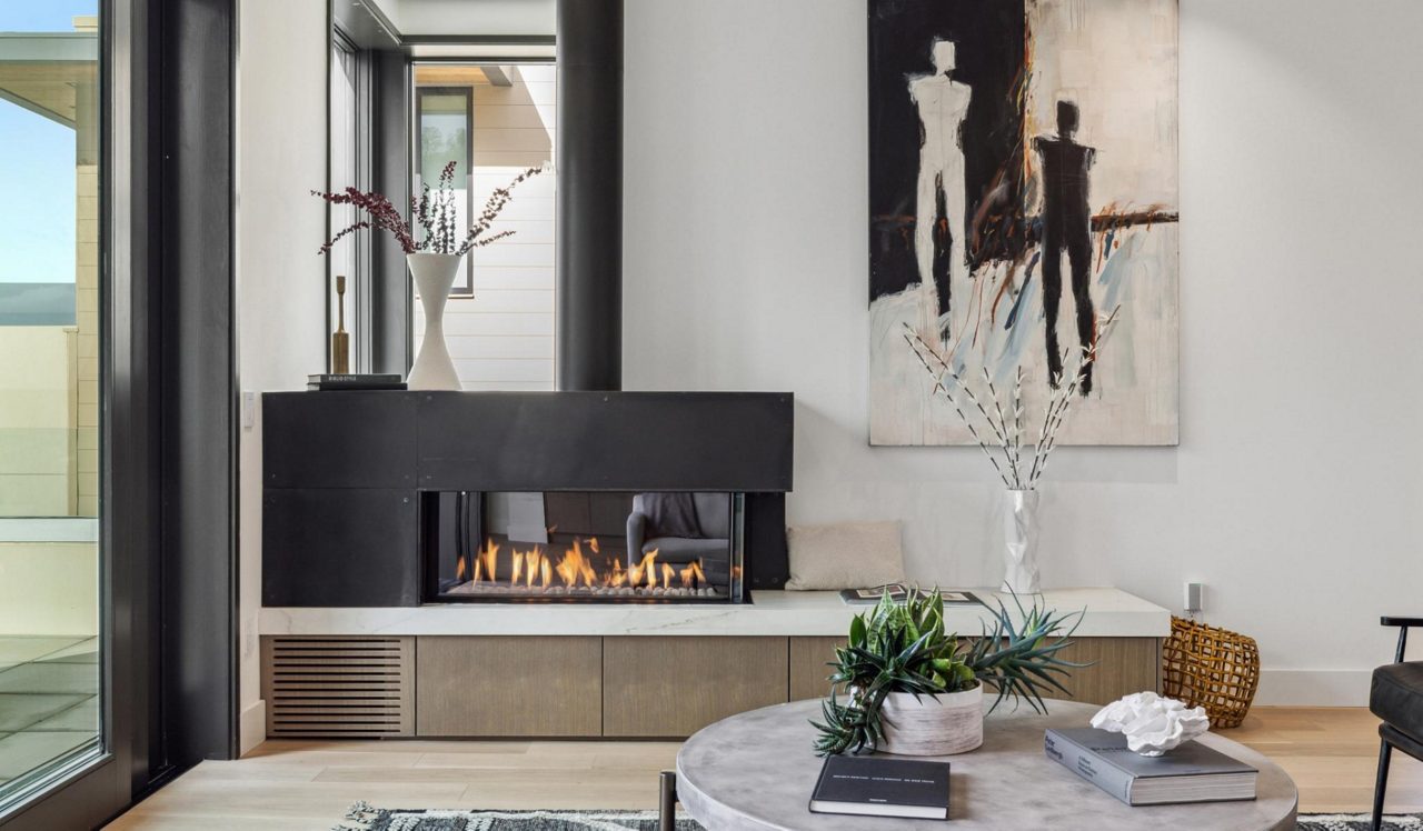 1920_OakshoreDrive_Plan1BUnit12_LivingRoom06 - 1