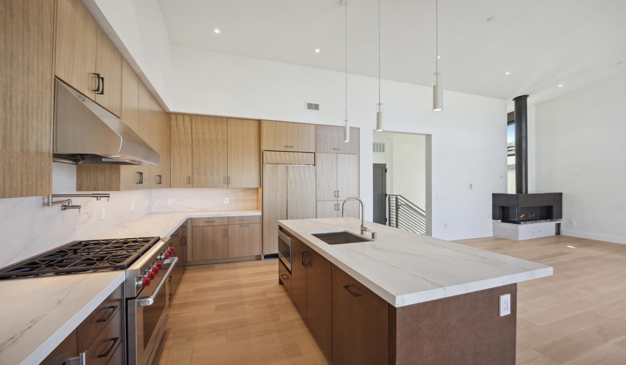 Oak Shore - View of Kitchen, Living Room, Dining Room