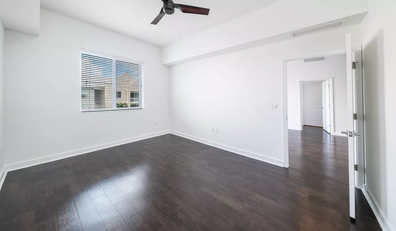 Oceanside Lantana - Lantana, FL - Bedroom