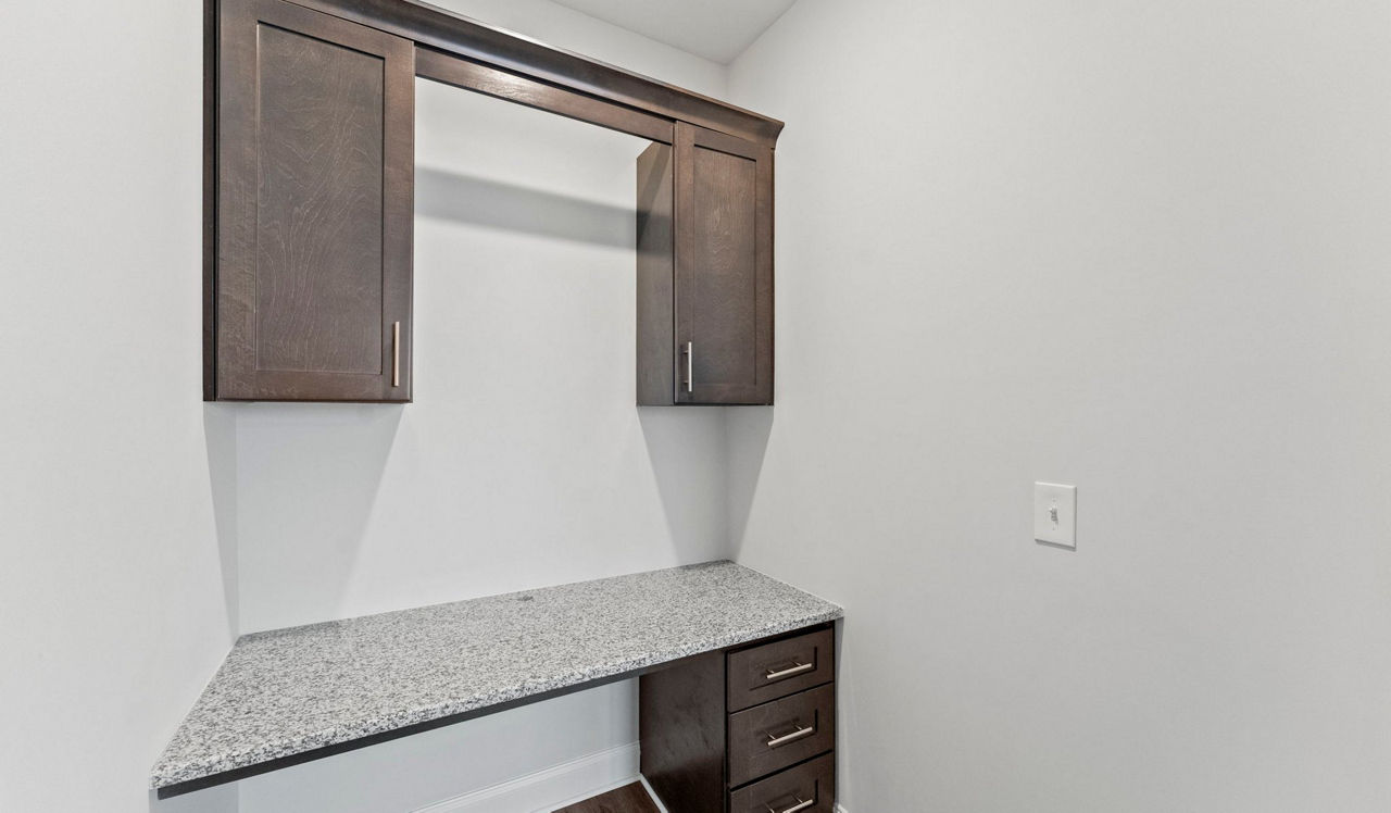 Sunnybrook Residences - Raleigh, NC - Desk