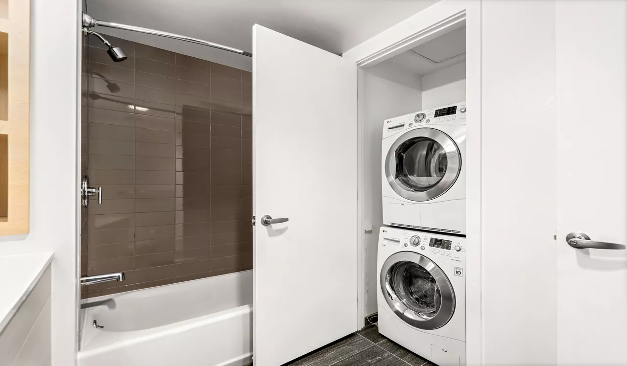 One Greenway - Boston, MA - bathroom