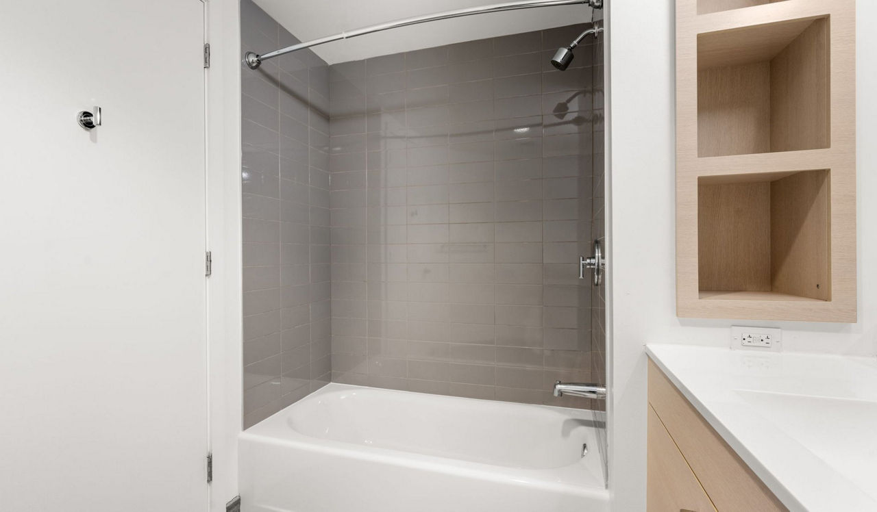 One Greenway - Boston, MA - bathroom