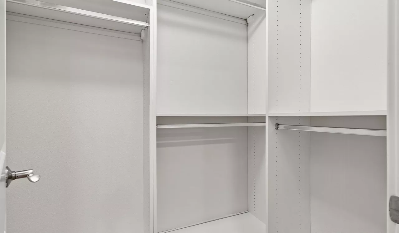 Pacific Bay Vistas - San Bruno, CA - closet