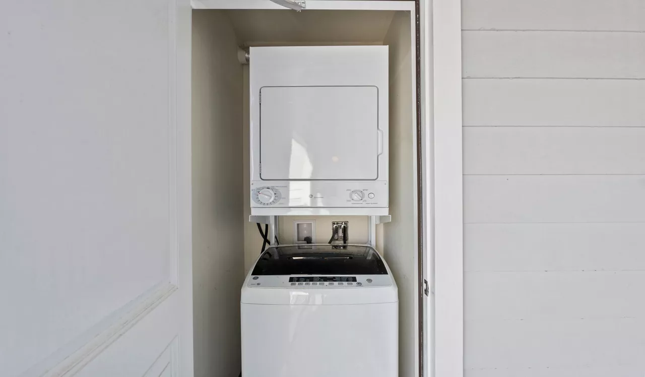 Pacific Bay Vistas Apartments - San Bruno, CA - laundry