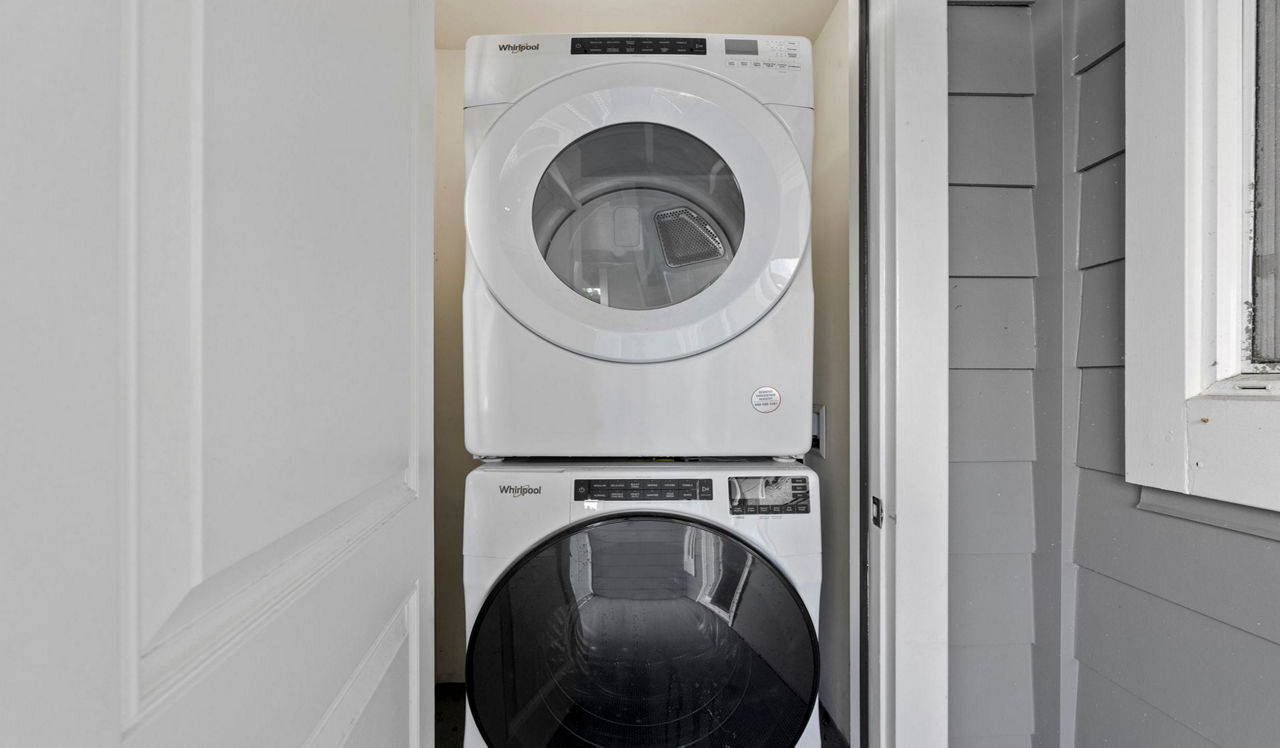 Pacific Bay Vistas - San Bruno, CA - laundry