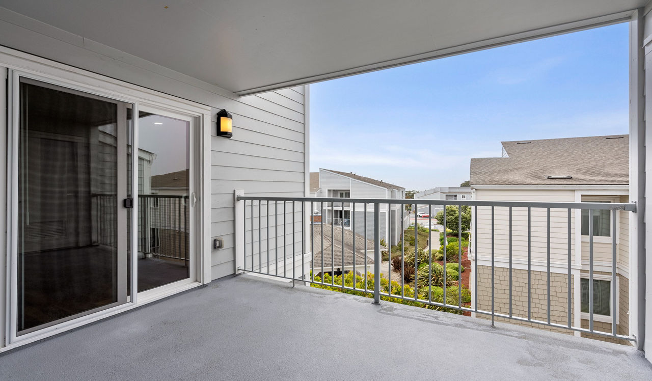 Pacific Bay Vistas Apartments -  San Bruno, CA - balcony