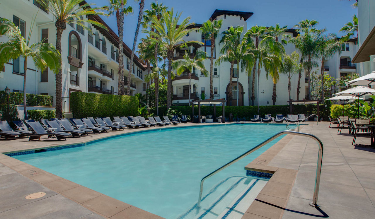 Palazzo East - Los Angeles, CA - Pool