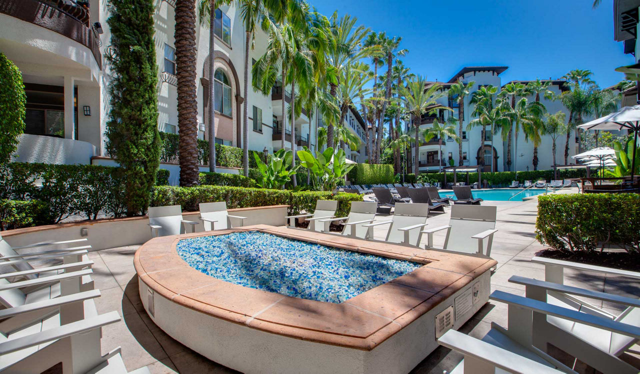 Palazzo East - Los Angeles, CA - fire pit