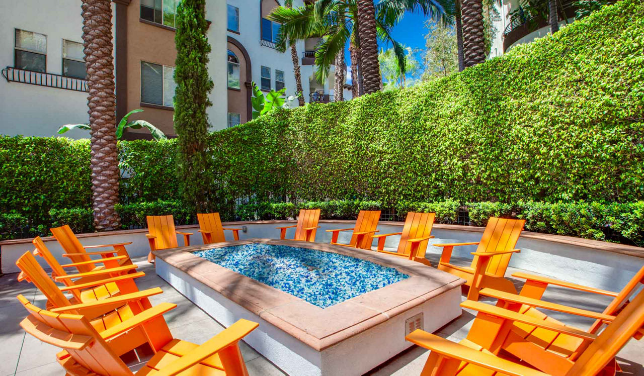 Palazzo East - Los Angeles, CA - fire pit