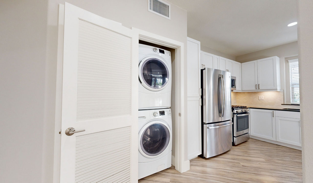 Palazzo West - Los Angeles, CA - Laundry