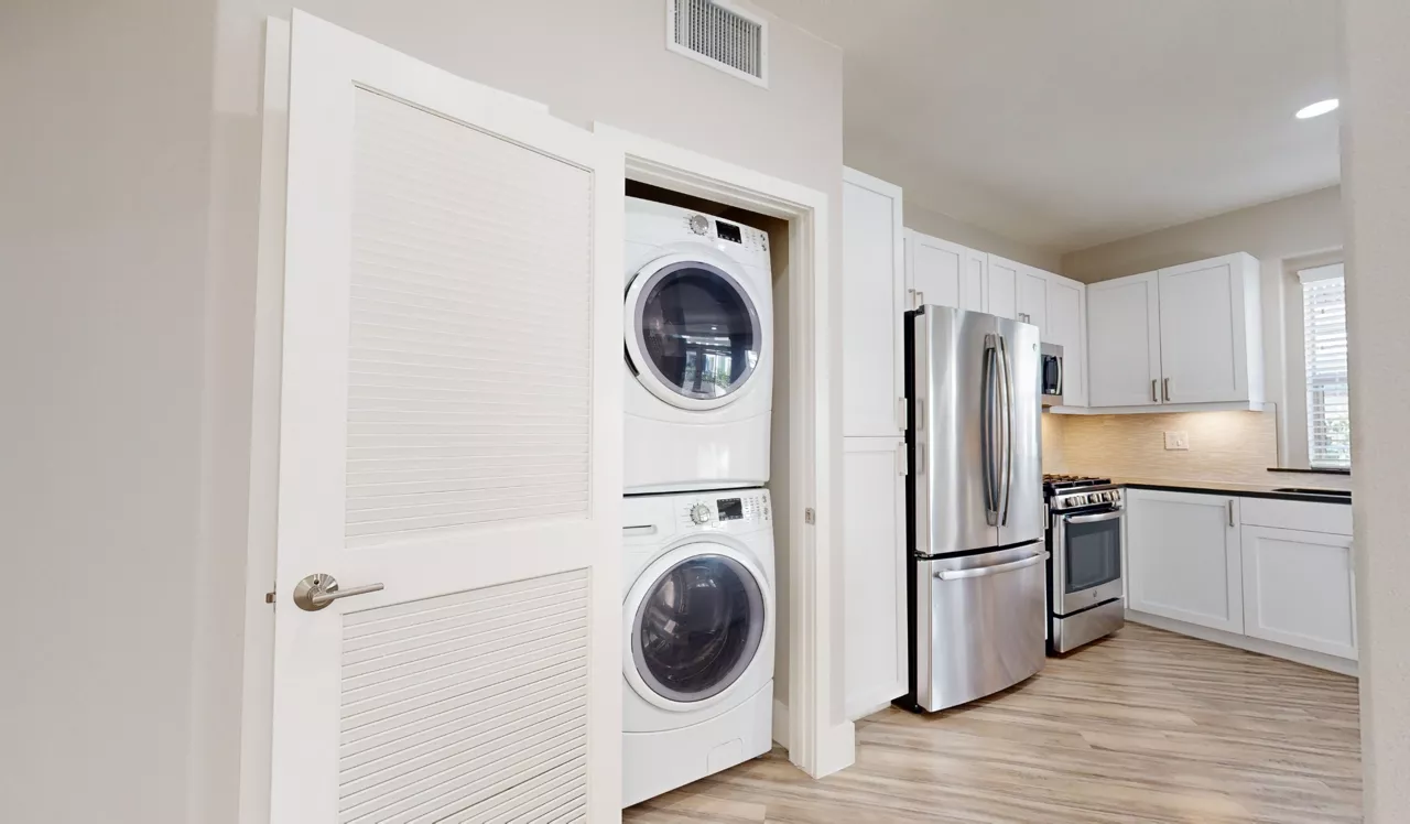 Palazzo West - Los Angeles, CA - Laundry