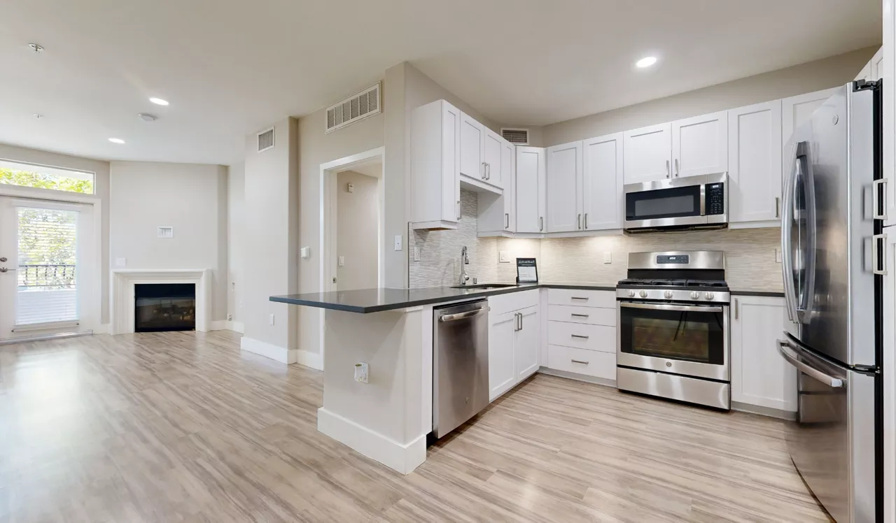 Palazzo West - Los Angeles, CA - Kitchen