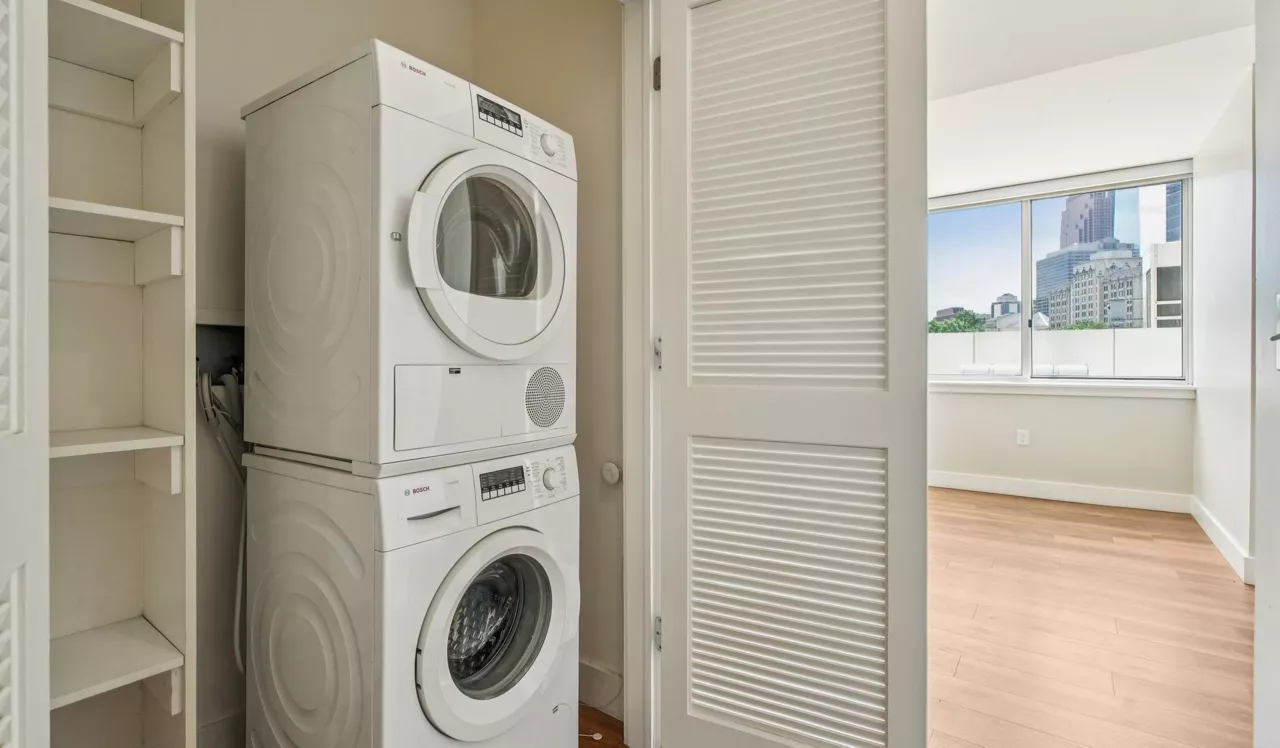 Park Towne Place - Philadelphia, PA - Laundry