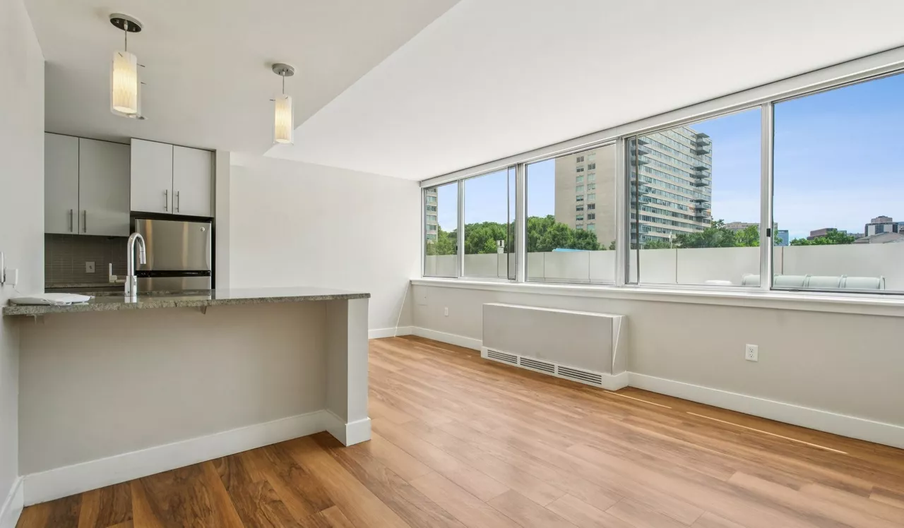 Park Towne Place - Philadelphia, PA - Living area