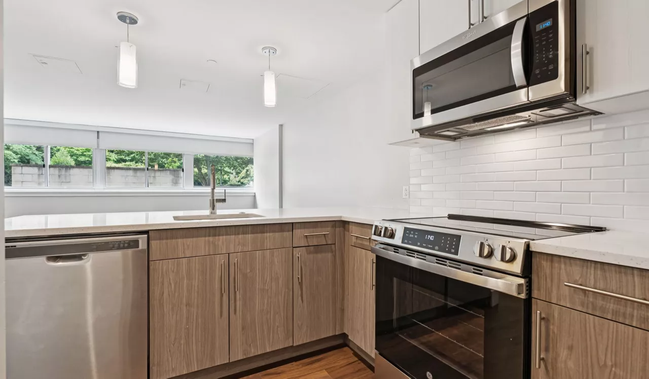 Park Towne Place - Philadelphia, PA - Kitchen