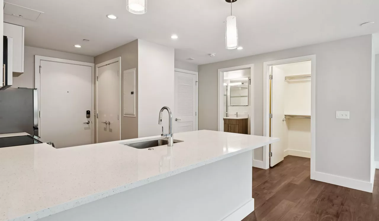 Park Towne Place - Philadelphia, PA - Kitchen