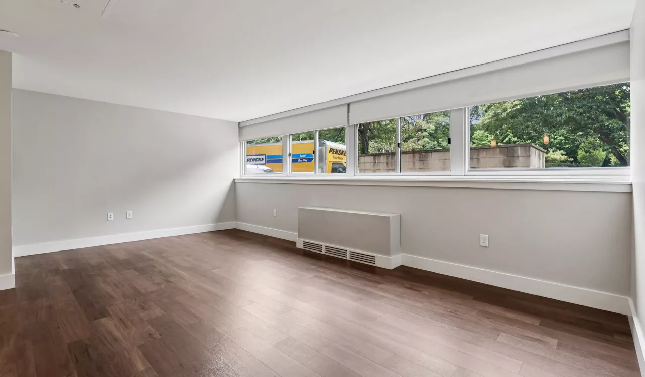 Park Towne Place - Philadelphia, PA - living space