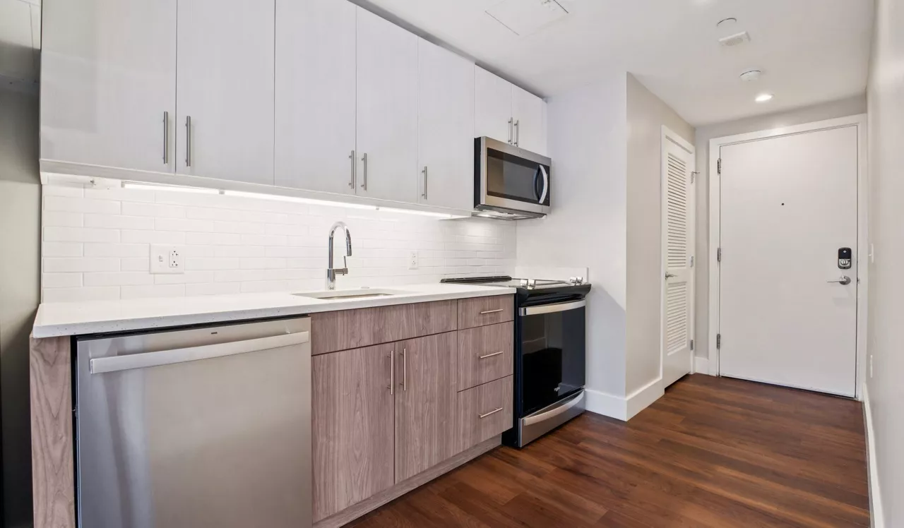 Park Towne Place - Philadelphia, PA - Kitchen