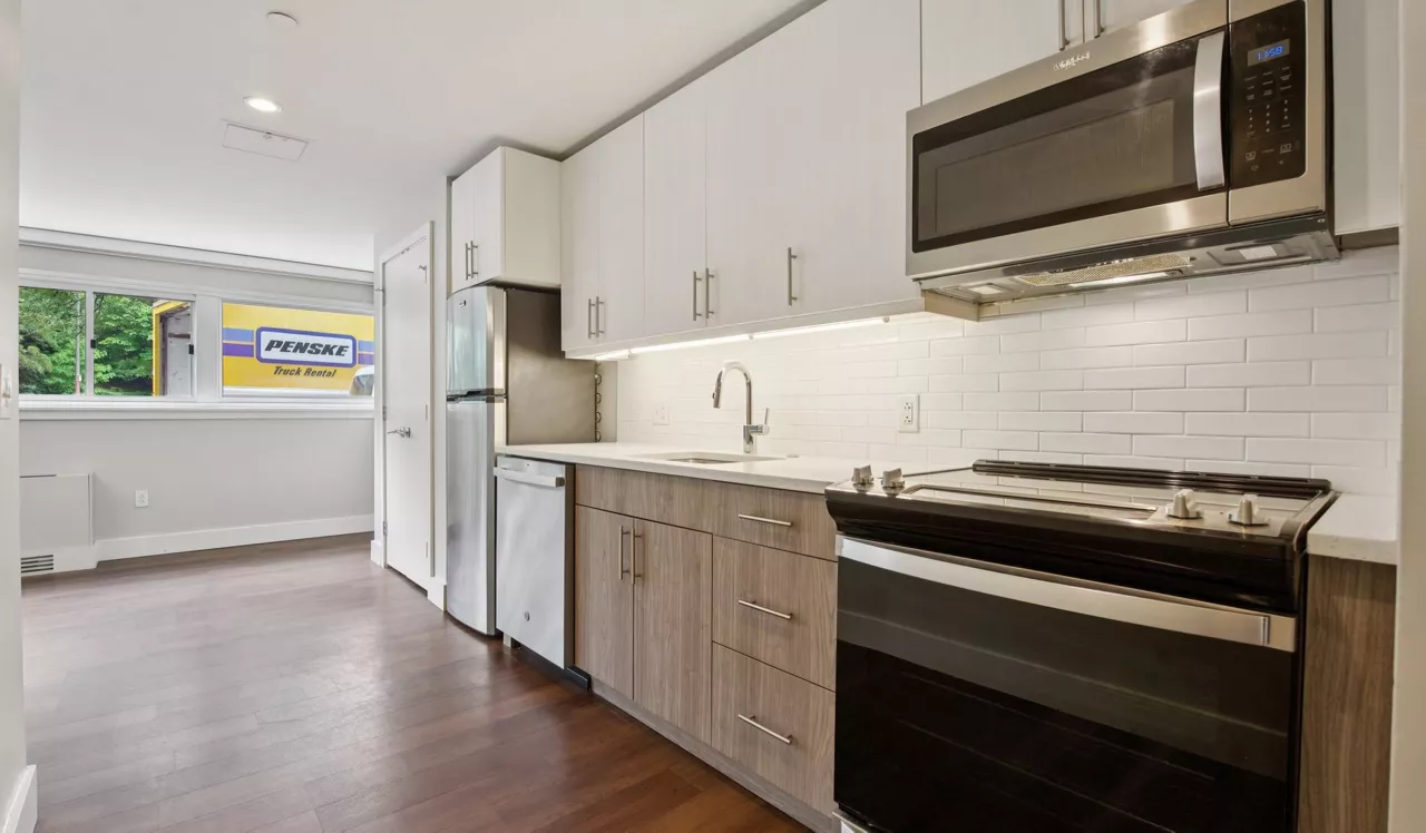 Park Towne Place - Philadelphia, PA - Kitchen