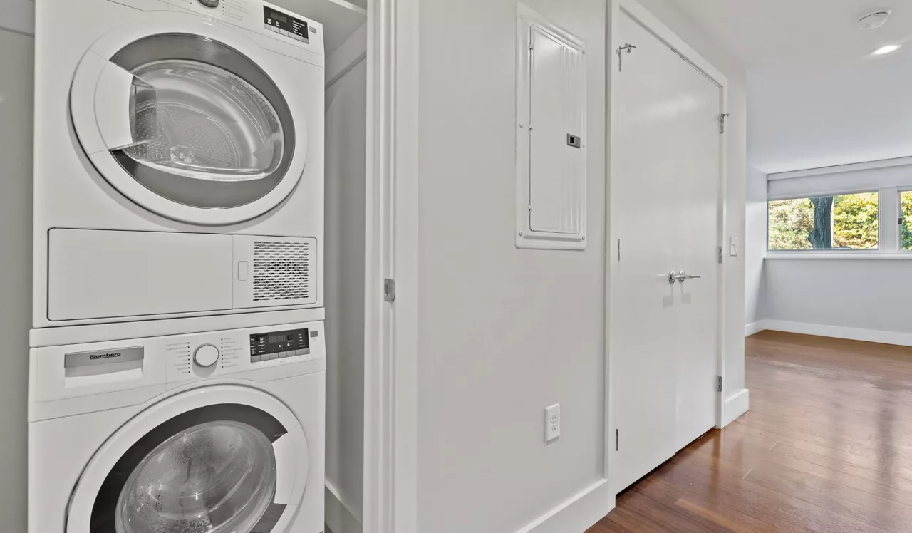 Park Towne Place - Philadelphia, PA - laundry